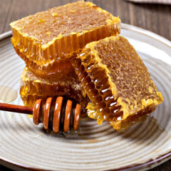 Karakovan Petek Bal (1 kg)